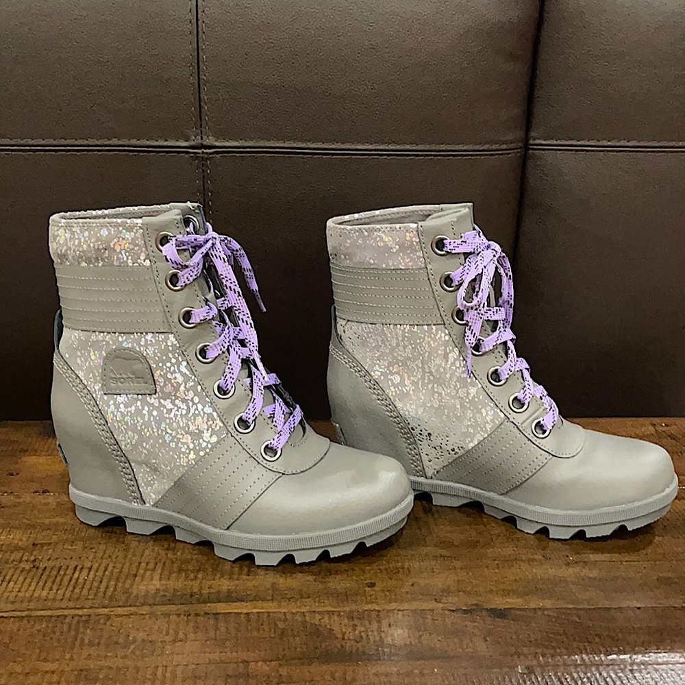 Sorel Lexie Waterproof Leather Hidden Wedge Booties big kid 3 euro 34